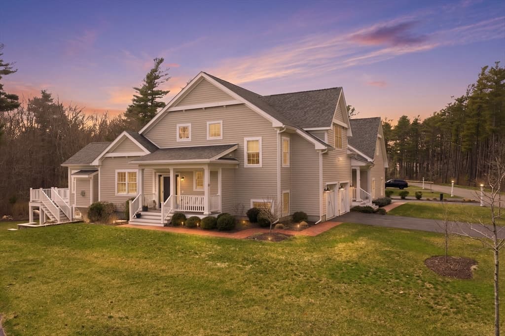 Condominium at 20 Split Rock Ln # 20, Mattapoisett MA 02739, photo 3 of 41