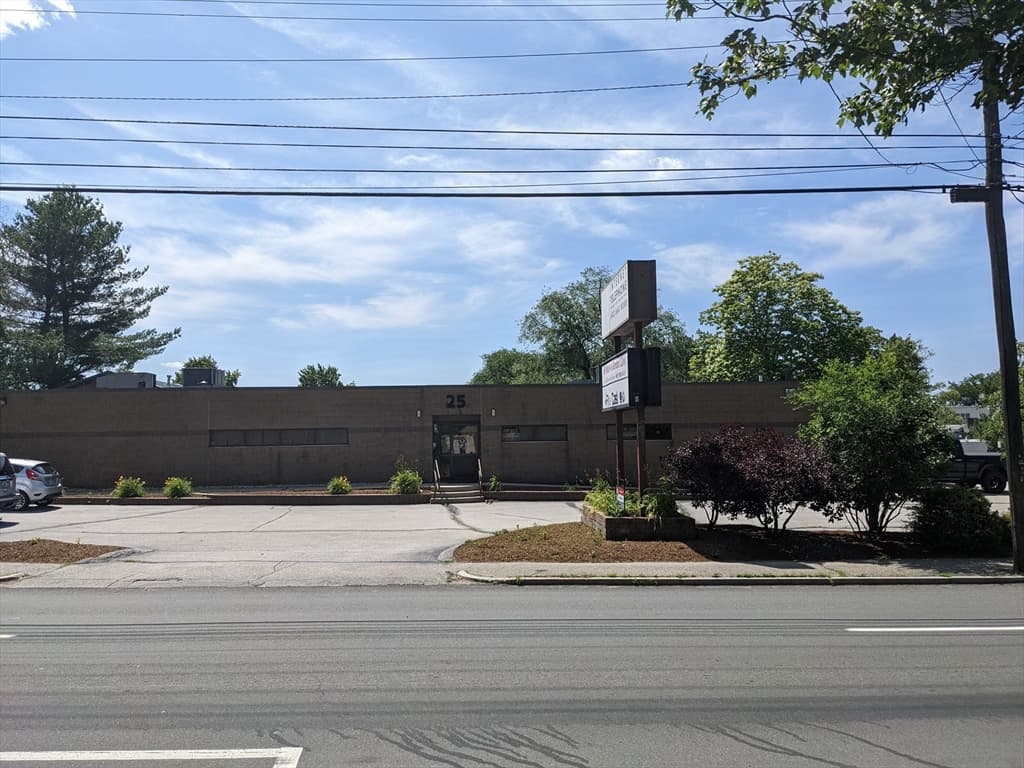 25 S Maple St, Manchester NH 03103