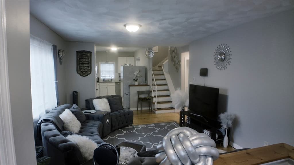 Single Family Residence at 46 Cottage Street, Wilmington MA 01887, photo 4 of 25
