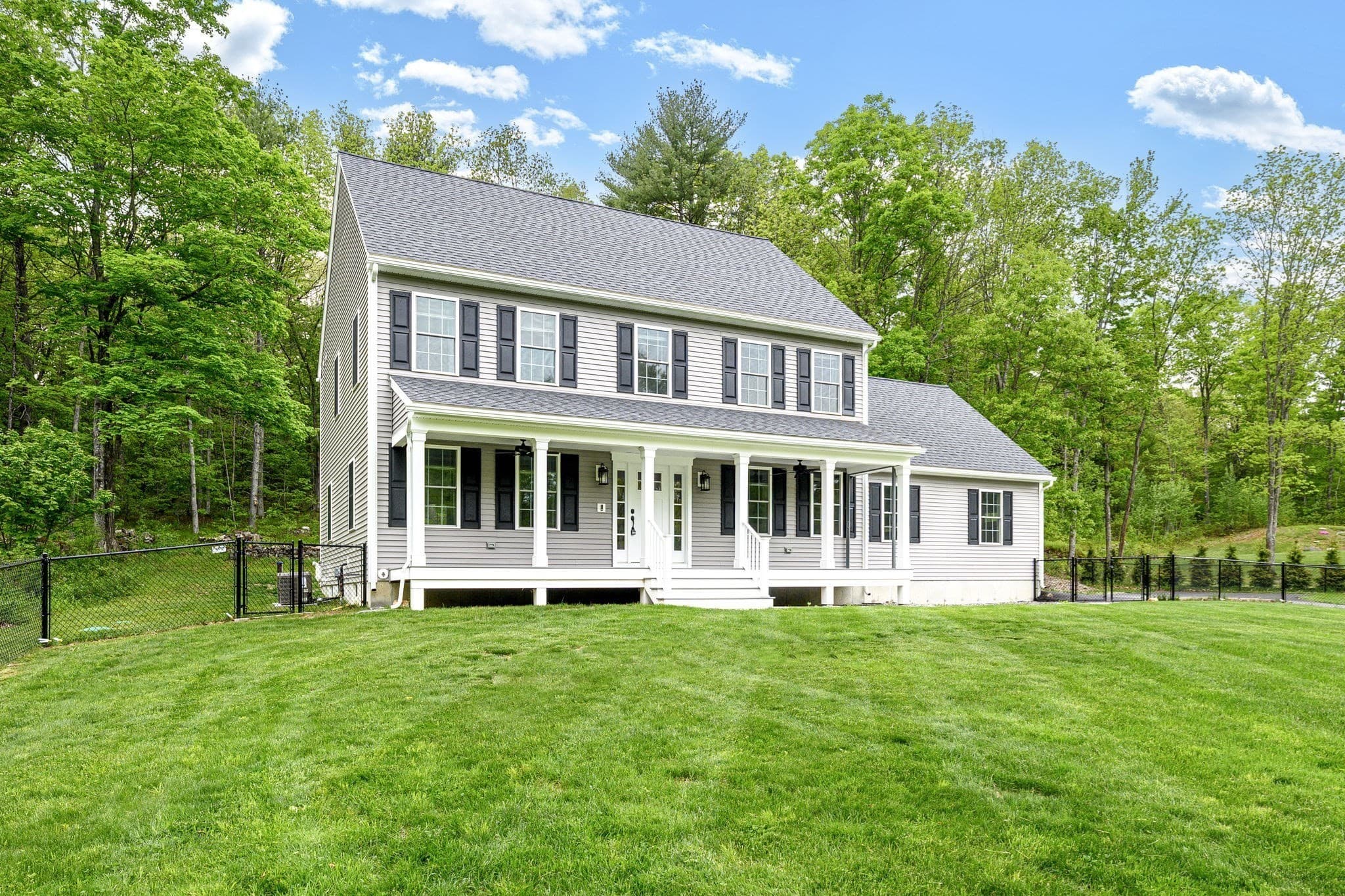 1310 N Brookfield Rd, Oakham MA 01068