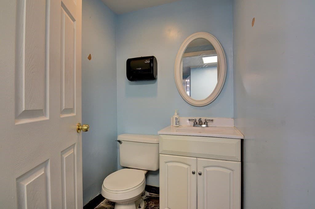 119-121 Billings Rd, Quincy MA 02171 photo 16