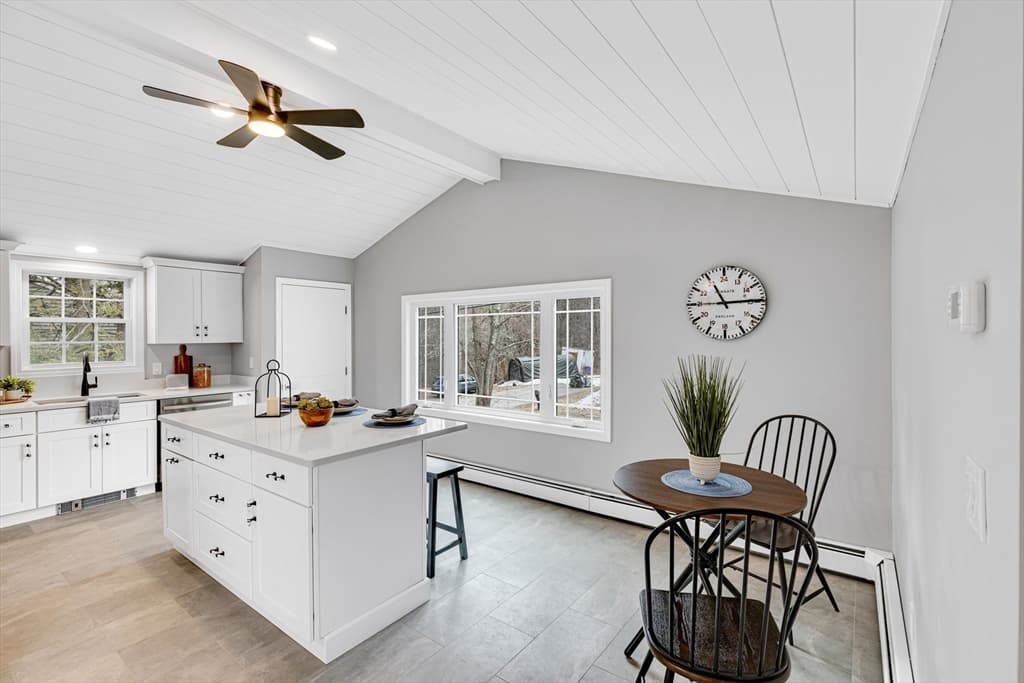 Single Family Residence at 7 Trues Pkwy, Sandown NH 03873, Sandown, photo 5 of 23