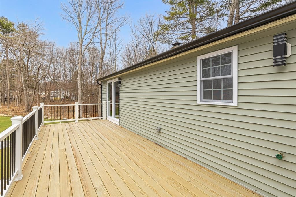 Single Family Residence at 7 Trues Pkwy, Sandown NH 03873, Sandown, photo 21 of 23