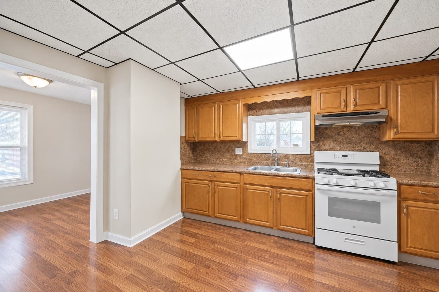 Single Family Residence at 88 Pearl St, Stoughton MA 02072, photo 4 of 36