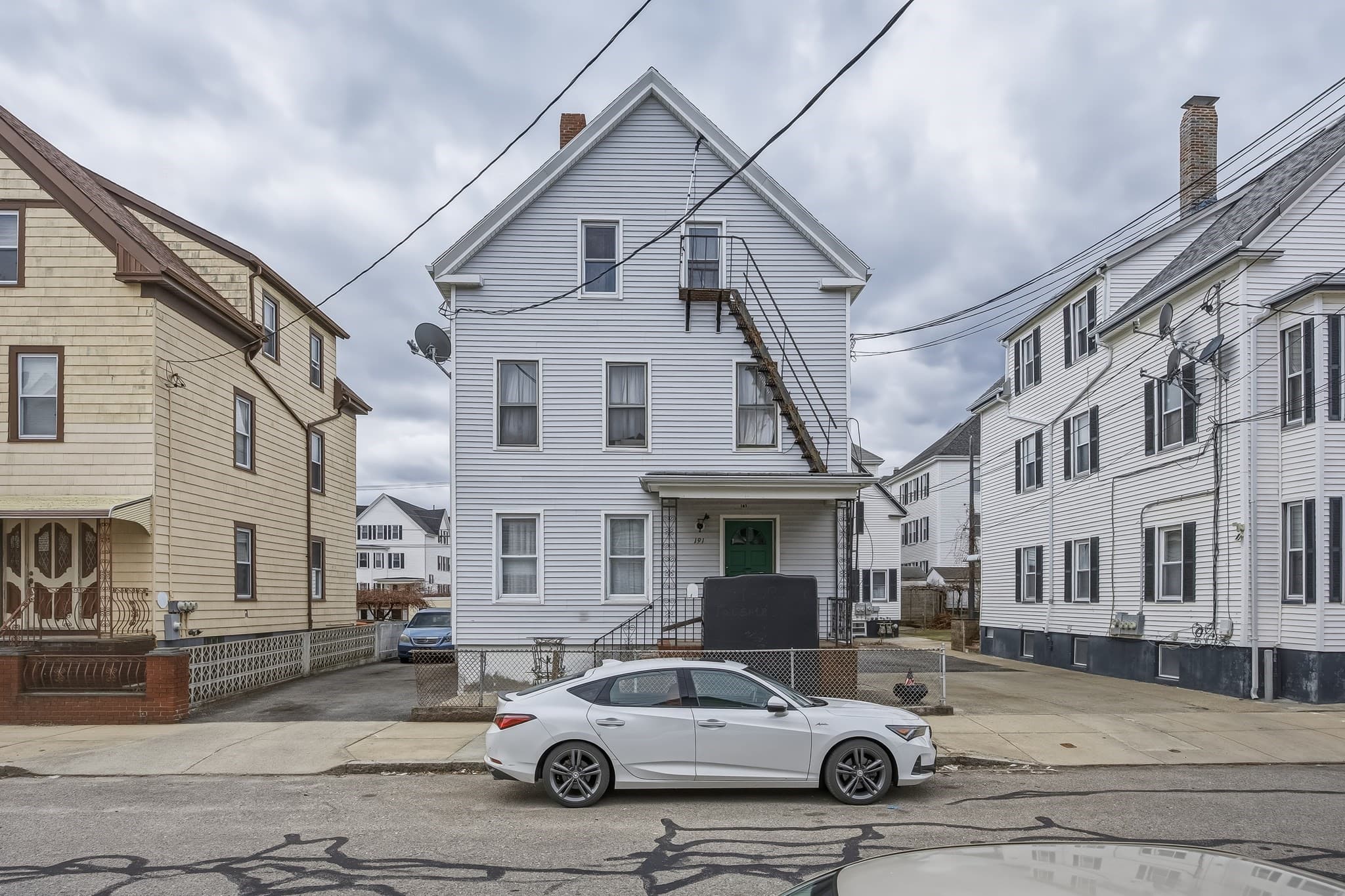 4 Family at 191 Bonney St, New Bedford MA 02740, photo 33 of 34