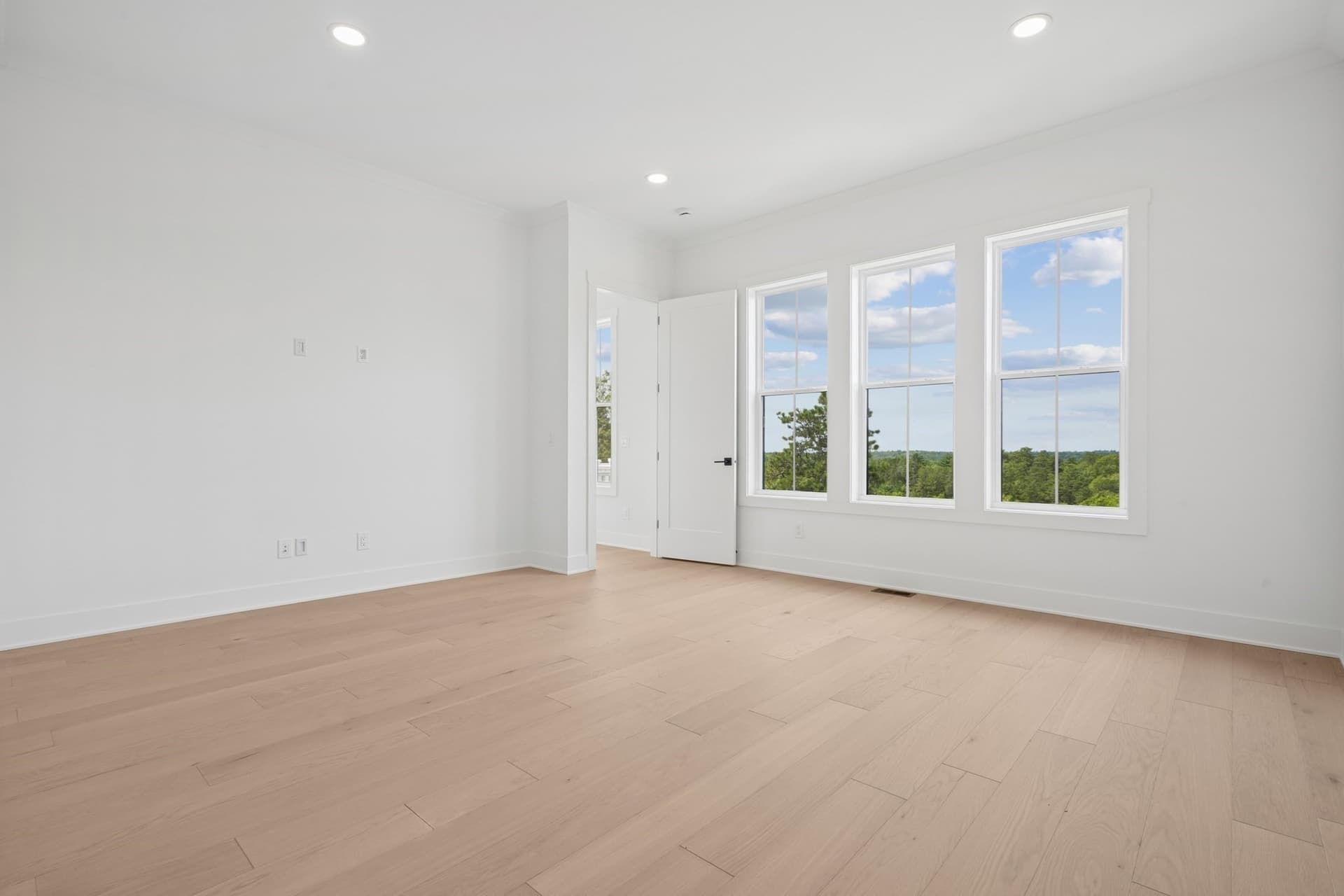 Condominium at 15 Broadleaf # 0006, Plymouth MA 02360, photo 5 of 15