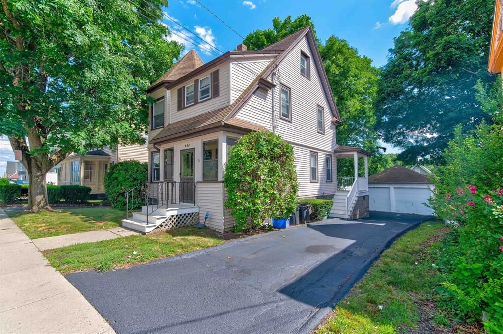 165 Whitwell St, Quincy MA 02169