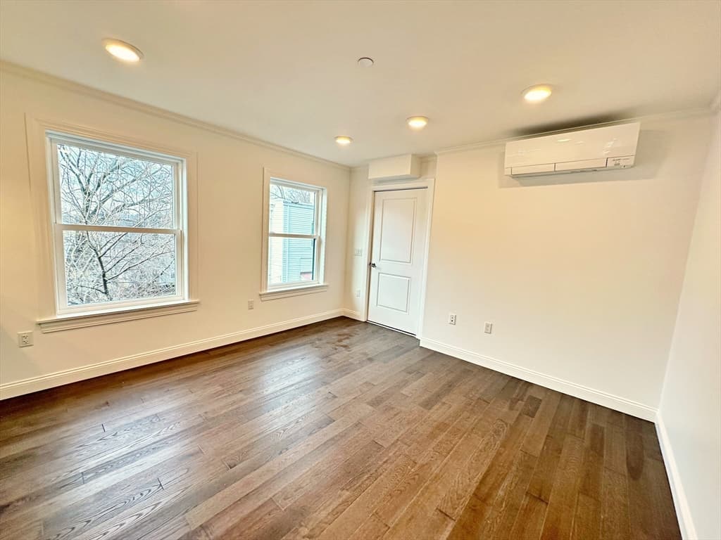 Condominium at 109 Boardman St # 6, Boston MA 02128, Boston, photo 6 of 25