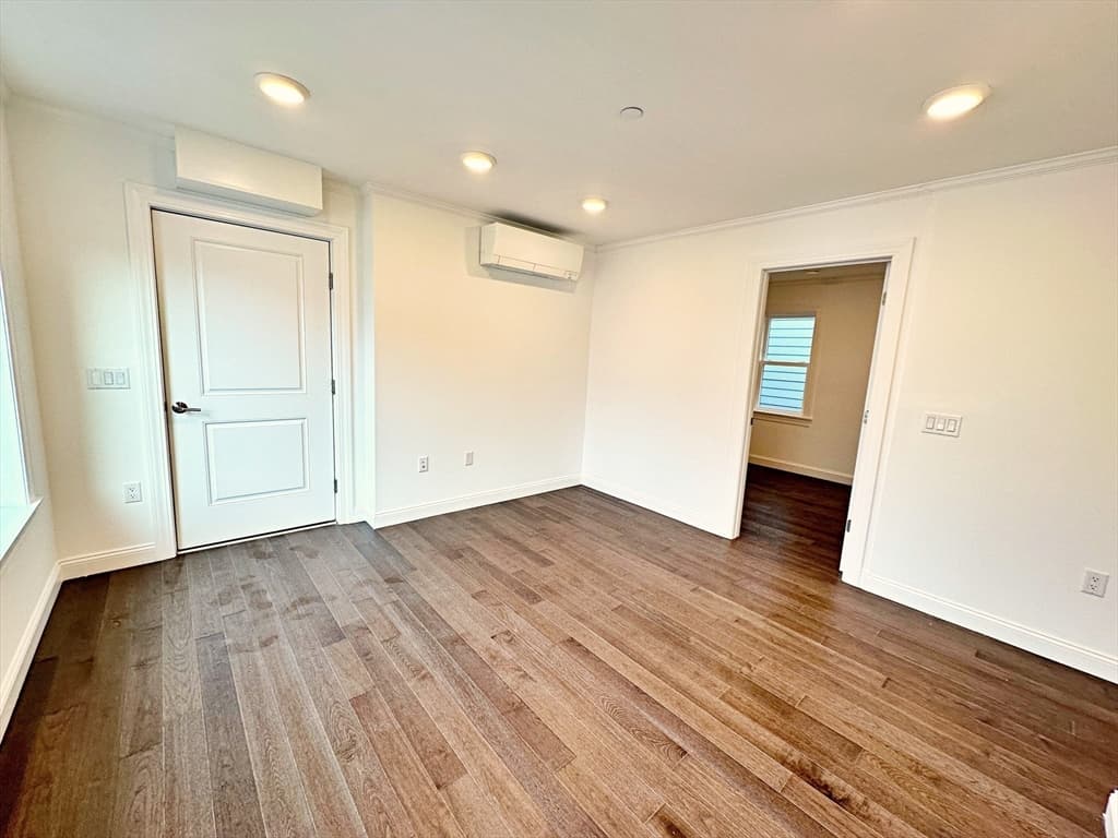 Condominium at 109 Boardman St # 6, Boston MA 02128, Boston, photo 7 of 25
