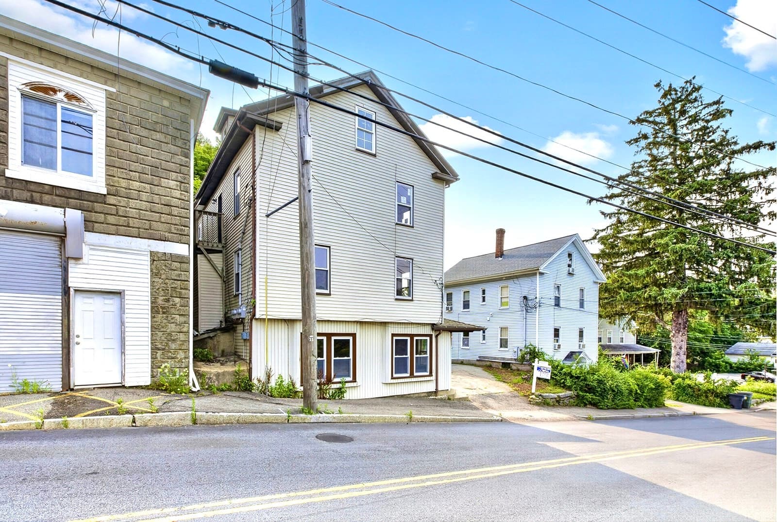 3 Family - 3 Units Up/Down at 42 Maple, Spencer MA 01562, photo 3 of 42