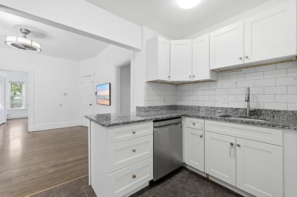 15 Waverly Ave, Everett MA 02149 photo 7