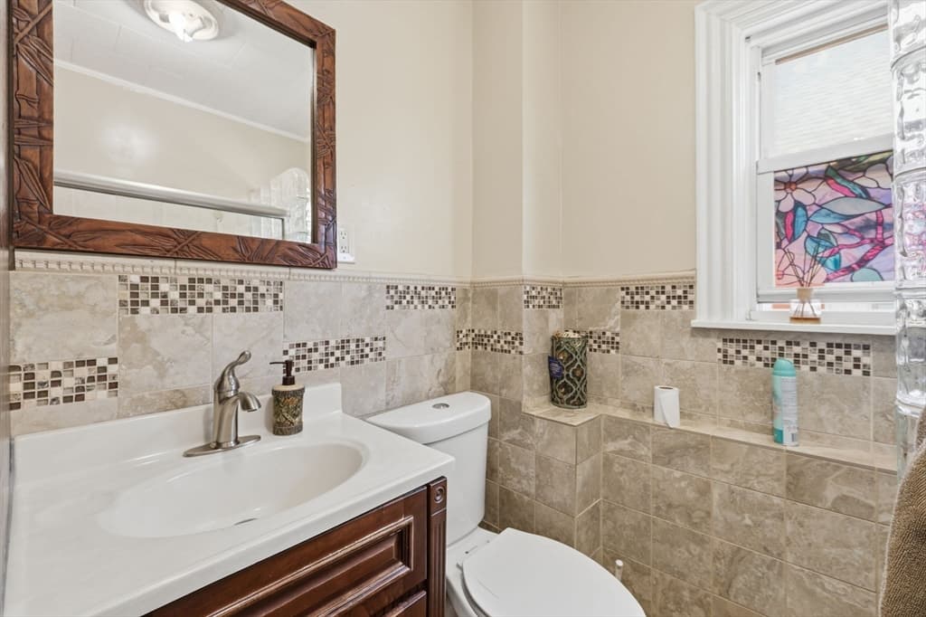 15 Waverly Ave, Everett MA 02149 photo 21