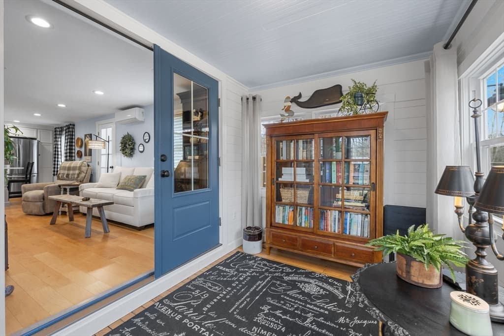 Single Family Residence at 182 Woods Hole Rd, Falmouth MA 02540, Falmouth, photo 7 of 42