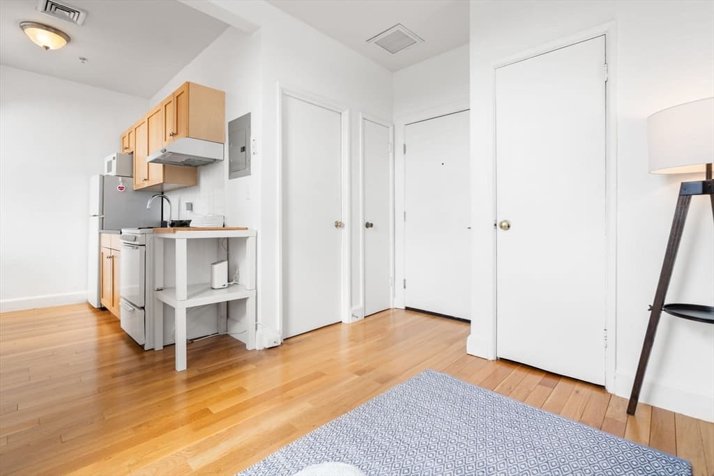 Condominium at 483 Beacon St, Boston MA 02115, photo 16 of 18