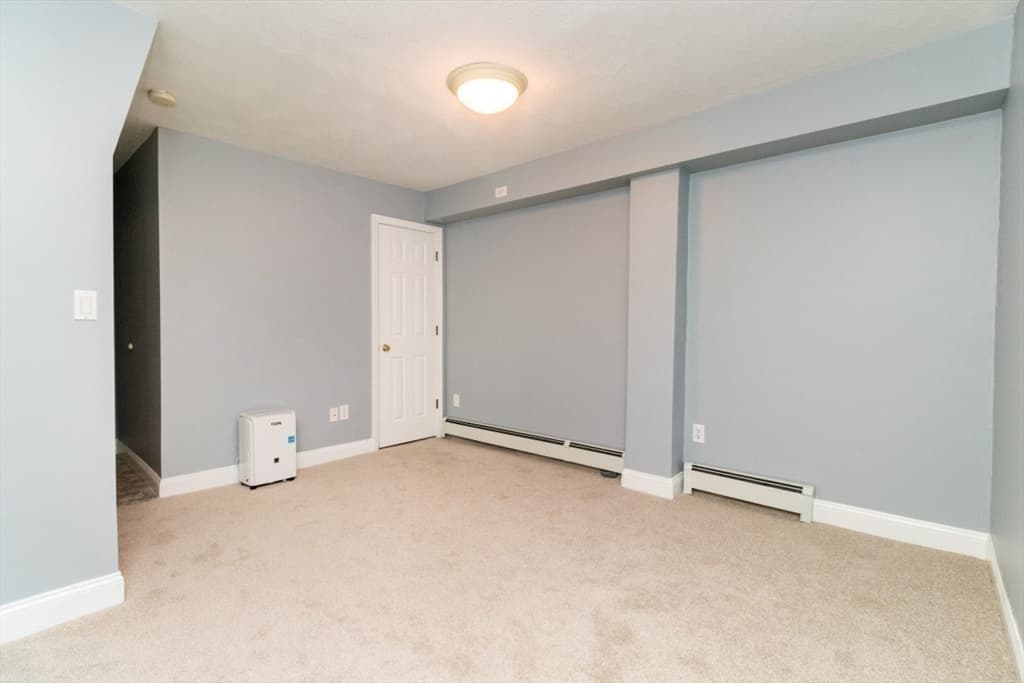 Condominium at 35 Chestnut St # 2, Chelsea MA 02150, Chelsea, photo 16 of 24