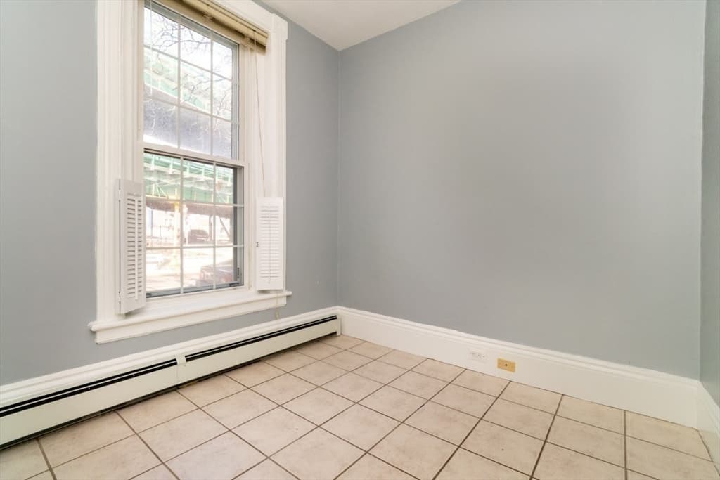 Condominium at 35 Chestnut St # 2, Chelsea MA 02150, Chelsea, photo 11 of 24