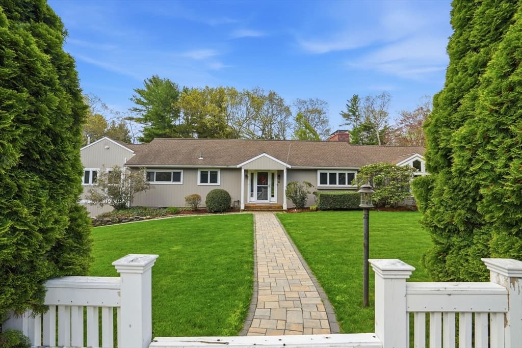 180 Chestnut St, Duxbury MA 02332 photo 2
