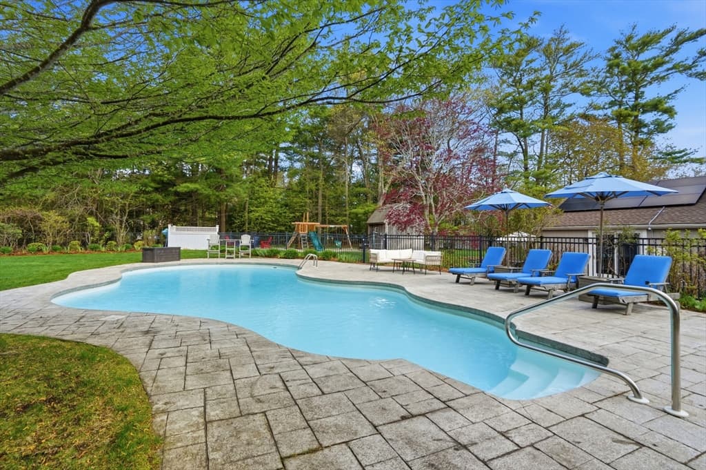180 Chestnut St, Duxbury MA 02332 photo 4