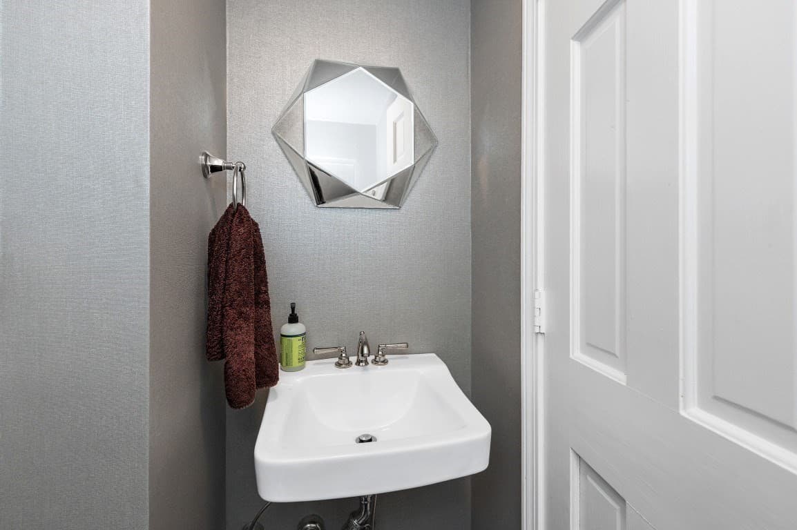 Single Family Residence at 14 Beckler Avenue, Boston MA 02127, Boston, photo 10 of 25