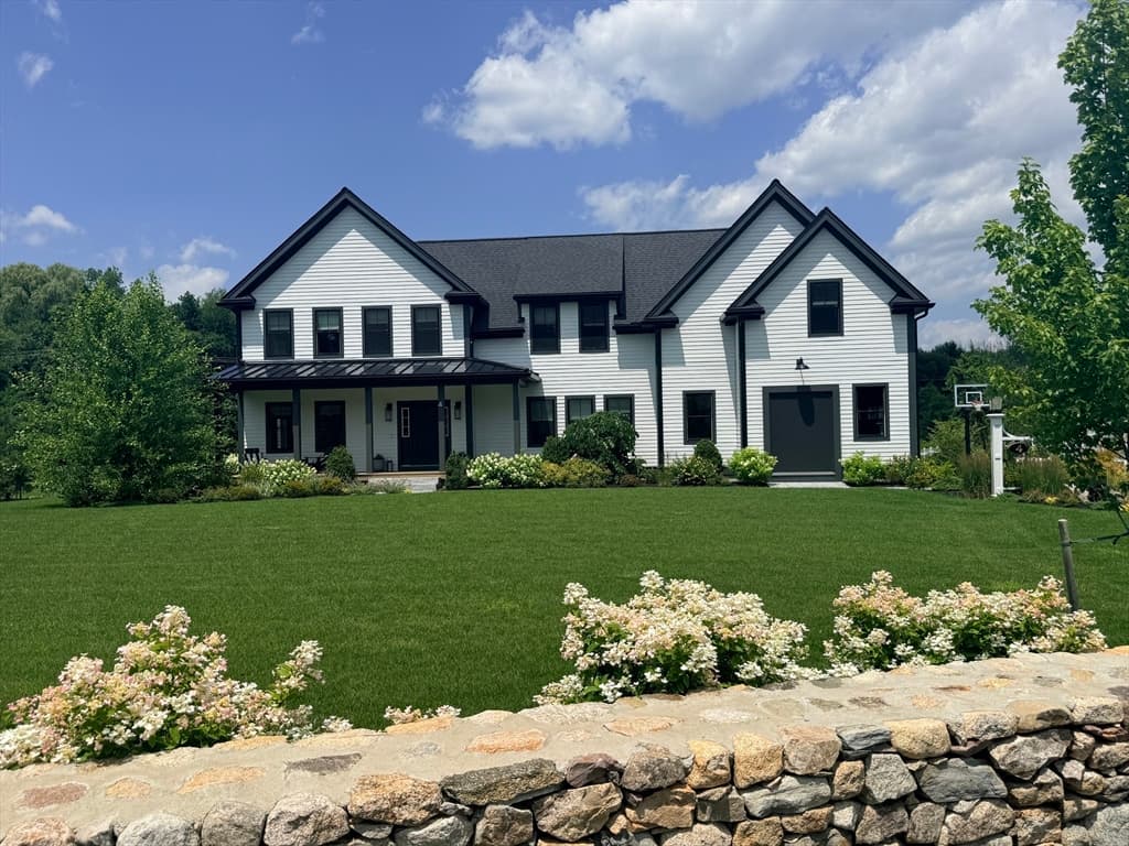 4 Dairy Farm Ln, Southborough MA 01772