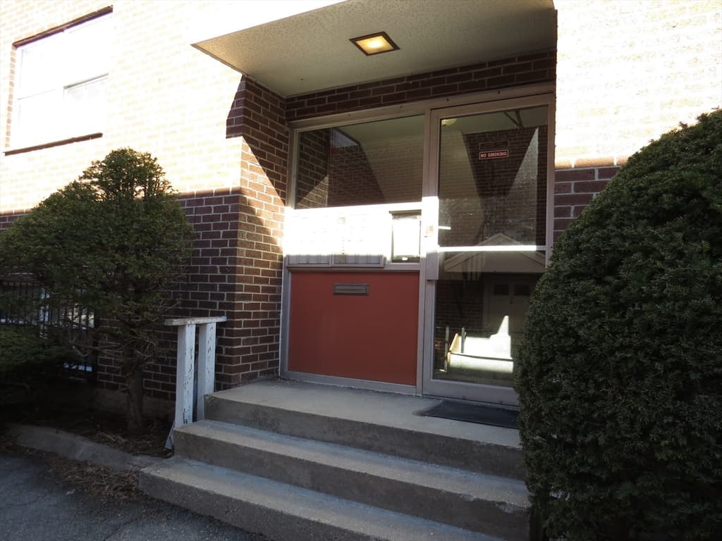 5-9 Family at 74 Harvard St, Waltham MA 02453, Waltham, photo 4 of 12