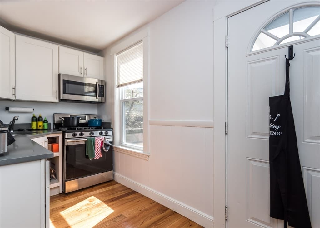5-9 Family at 252-254 Crescent Street, Waltham MA 02453, Waltham, photo 9 of 23