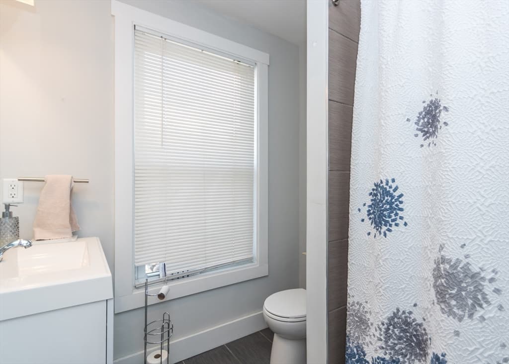 5-9 Family at 252-254 Crescent Street, Waltham MA 02453, Waltham, photo 18 of 23