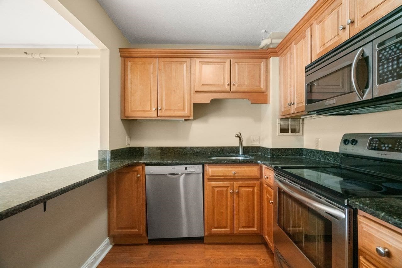 Stock Cooperative at 872 Massachusetts Avenue # 304, Cambridge MA 02139, Cambridge, photo 6 of 19