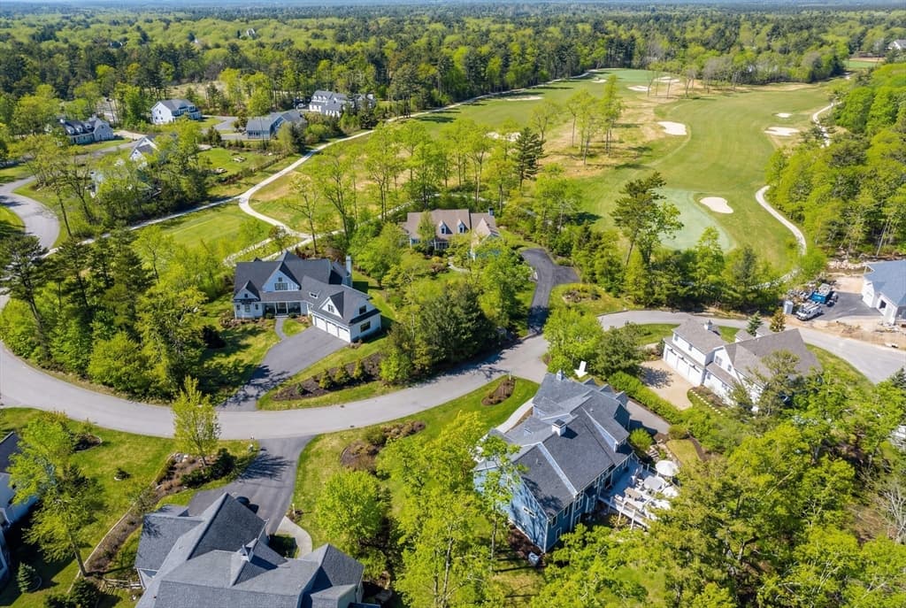 Single Family Residence at 4 Beech Tree Ln, Mattapoisett MA 02739, Mattapoisett, photo 2 of 42