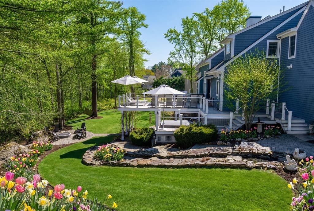 Single Family Residence at 4 Beech Tree Ln, Mattapoisett MA 02739, Mattapoisett, photo 6 of 42