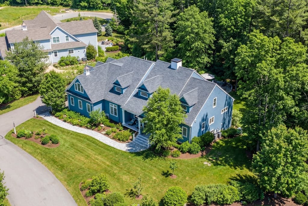 Single Family Residence at 4 Beech Tree Ln, Mattapoisett MA 02739, Mattapoisett, photo 3 of 42