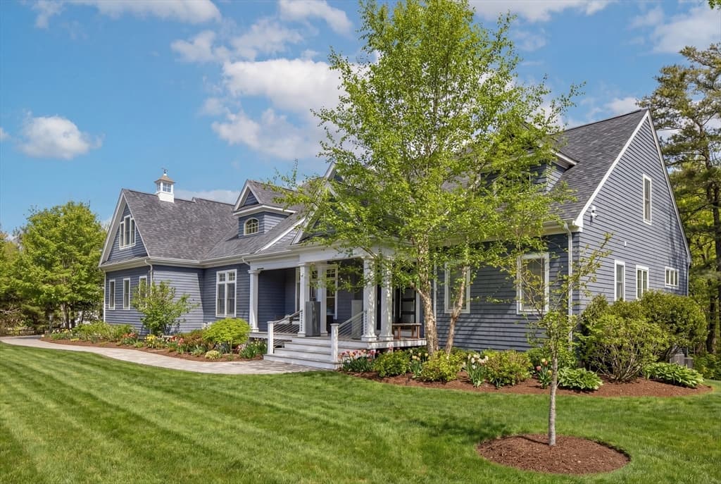 Single Family Residence at 4 Beech Tree Ln, Mattapoisett MA 02739, Mattapoisett, photo 10 of 42