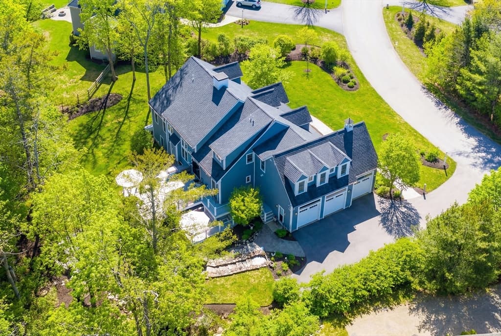 Single Family Residence at 4 Beech Tree Ln, Mattapoisett MA 02739, Mattapoisett, photo 4 of 42
