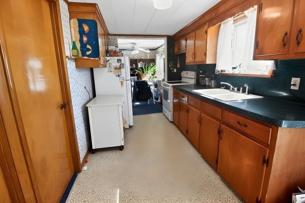 Single Family Residence at 22 3rd Street, Westport MA 02790, Westport, photo 4 of 9