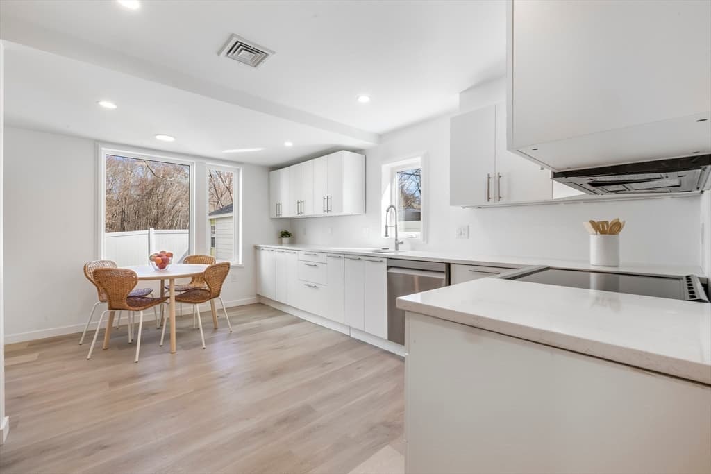 561 Beechwood St, Cohasset MA 02025 photo 10