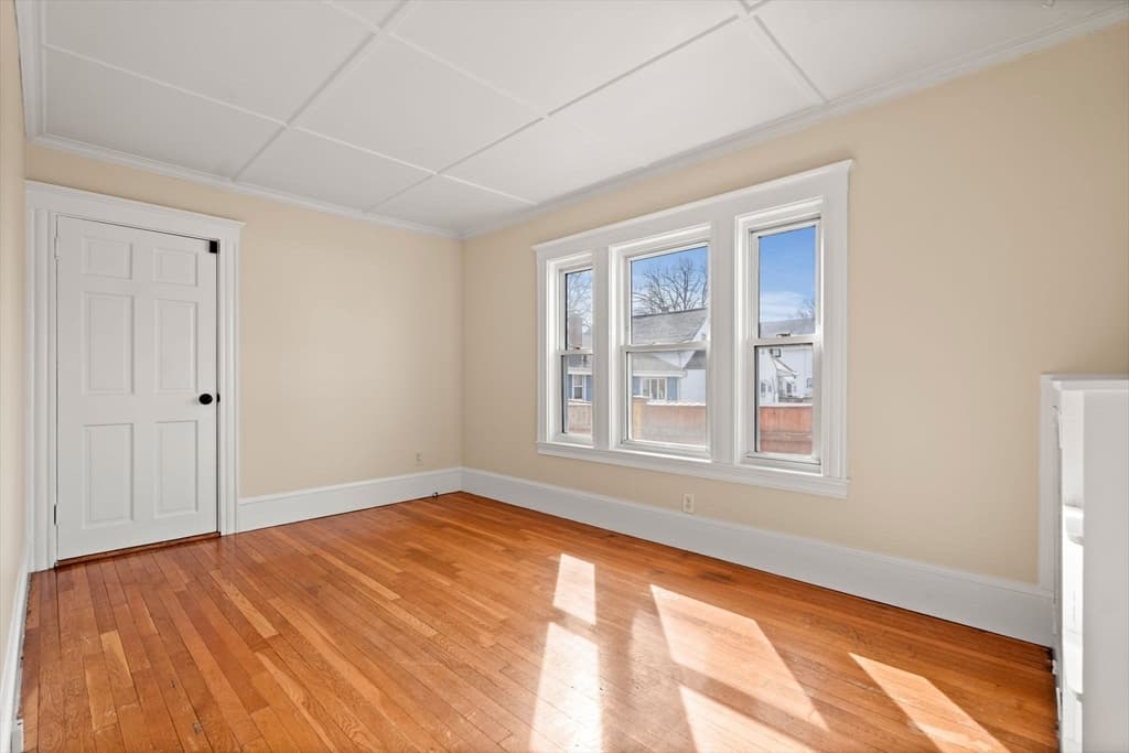 74 Myrtle St, Lynn MA 01905 photo 6