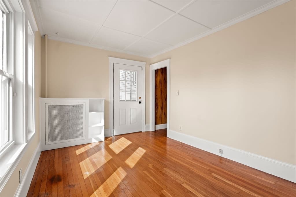 74 Myrtle St, Lynn MA 01905 photo 5