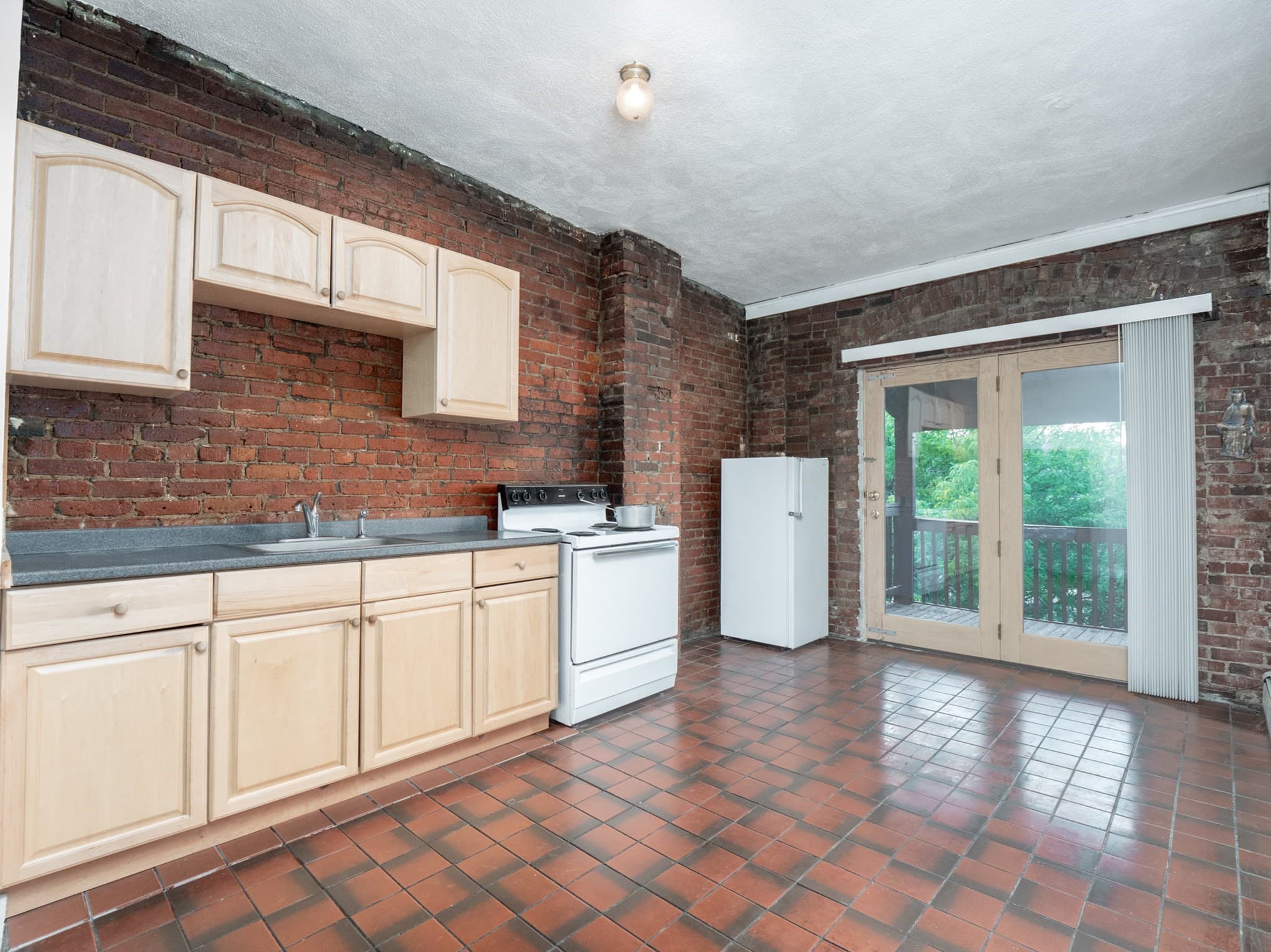 3 Family at 4 Saxton St, Boston MA 02125, Boston, photo 13 of 14