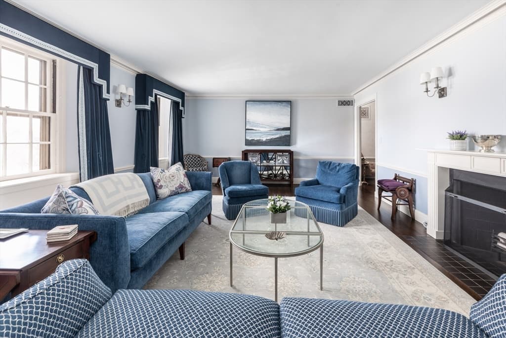 172 Beacon St # 3, Boston MA 02116