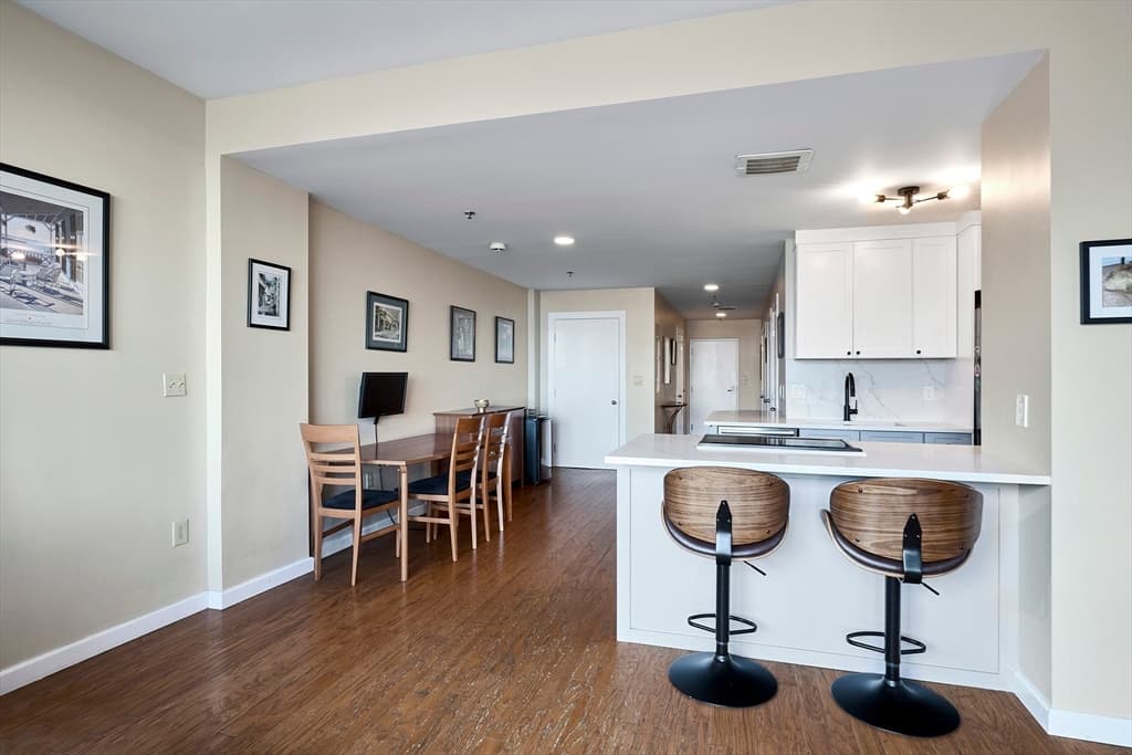 Condominium at 234 Causeway St # 918, Boston MA 02114, photo 10 of 18