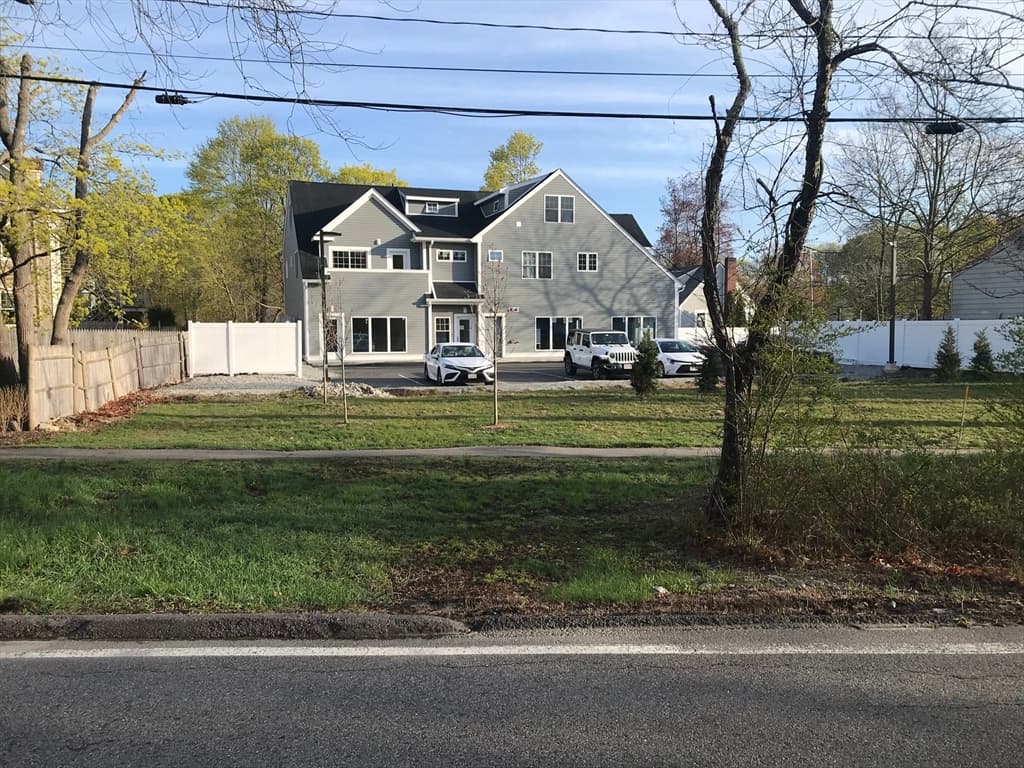 147 S Main St, Cohasset MA 02025 photo 3