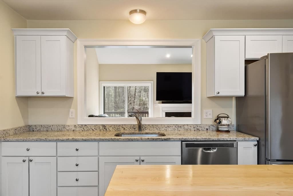 Condominium at 3 Pine Hill Way # 3, Harvard MA 01451, Harvard, photo 7 of 32
