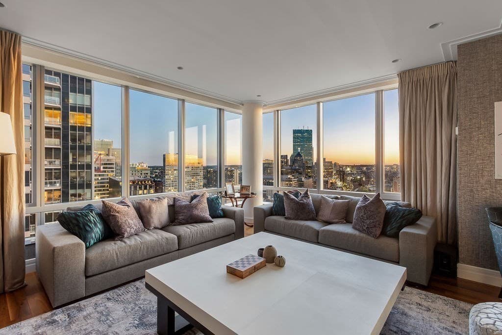 Condominium at 1 Avery # 27B, Boston MA 02111, photo 2 of 42