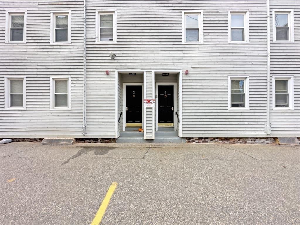 1-4 Schrepel Pl, Boston MA 02127 photo 3