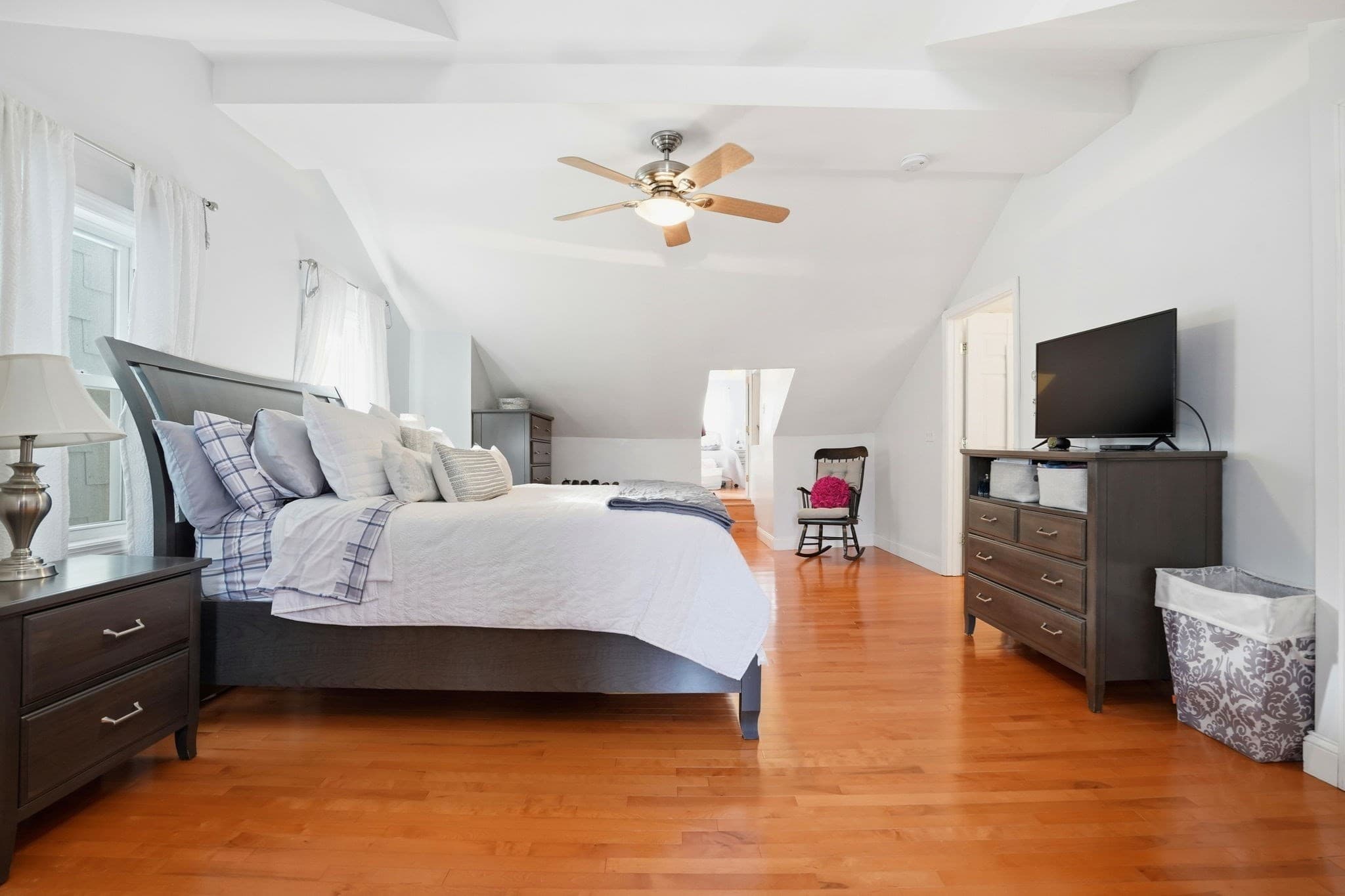 2 Family - 2 Units Up/Down at 15 G, Boston MA 02127, Boston, photo 18 of 26