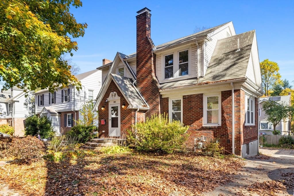 303 Russett Road, Brookline MA 02467 photo 2
