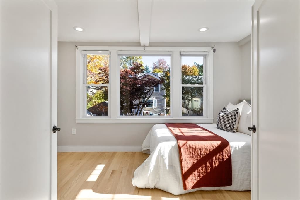 303 Russett Road, Brookline MA 02467 photo 12