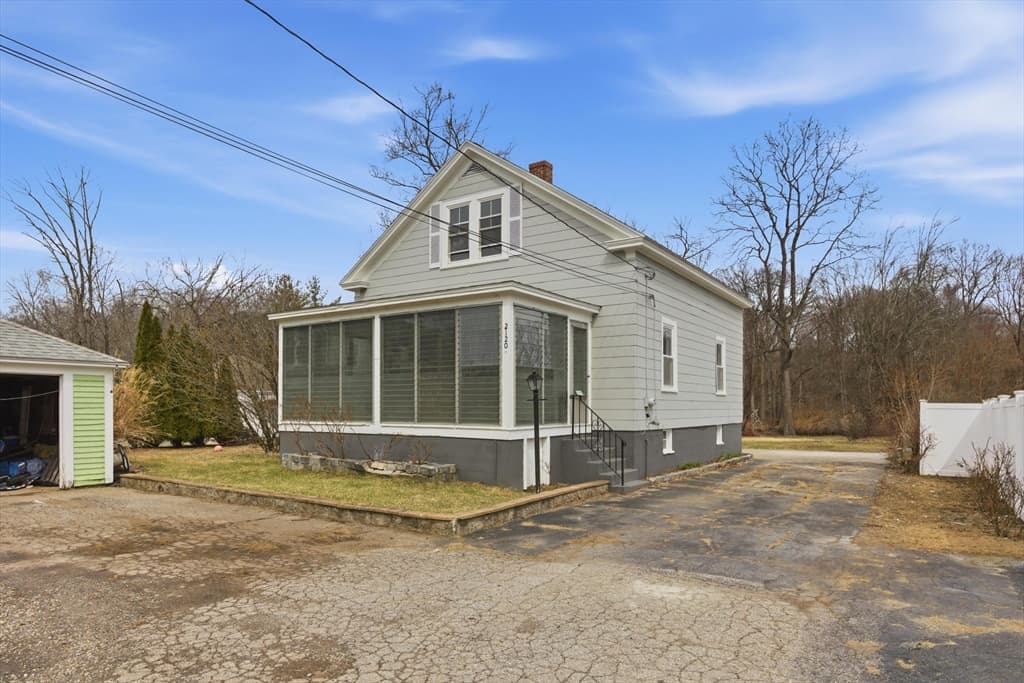 2120 Providence Rd, Northbridge MA 01534