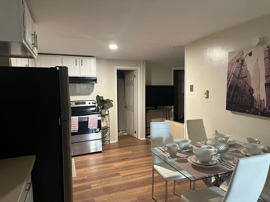 38 Byers St, Springfield MA 01105