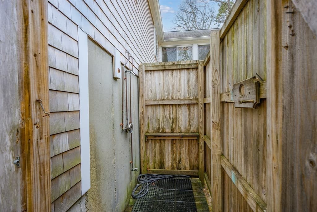 Single Family Residence at 177 Bayview Cir, Barnstable MA 02655, photo 30 of 38